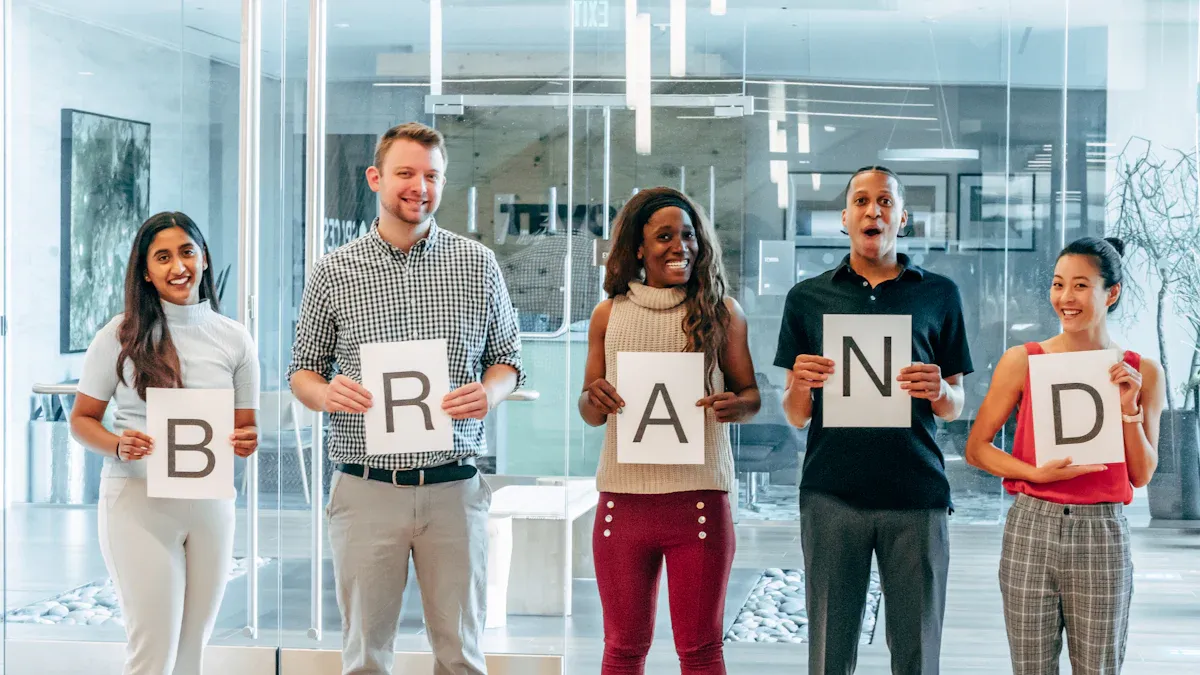 Which Is Better for Your Brand, Streetwear Manufacturers or Local Small Studios